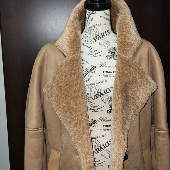 Calvin Klein Faux Shearling Coat, Camel, Size: L, *NWT* - Picture 3 of 12